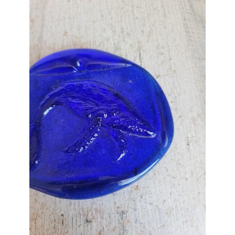 Vintage blue whale sun catcher glass unique ornament Xmas home decor